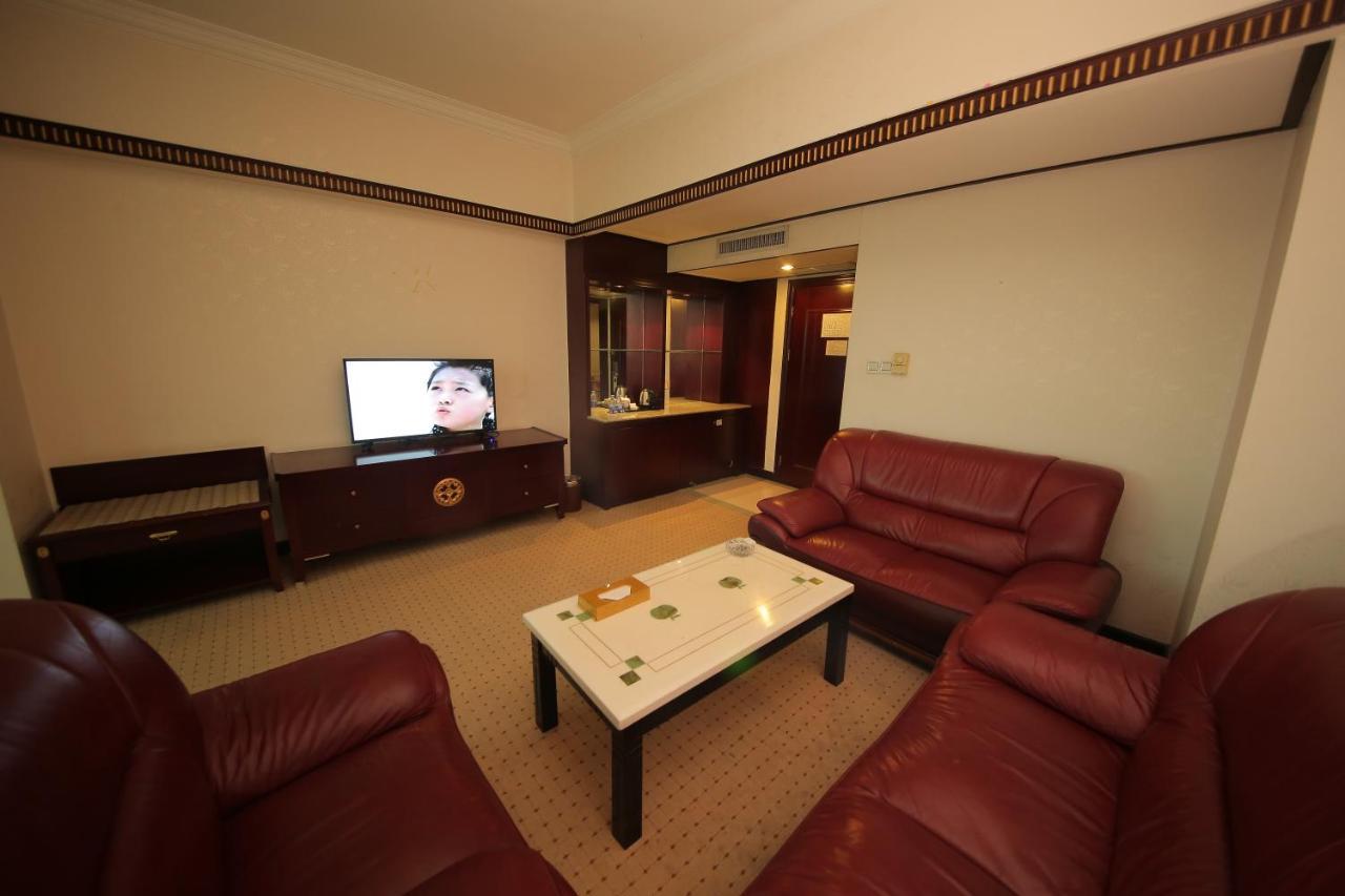 W.Y. Lera Hotel Kanton Exterior foto
